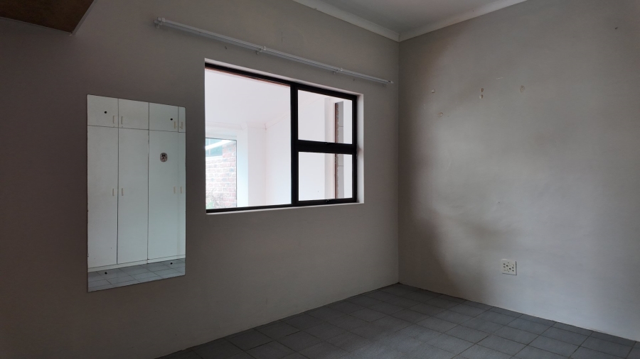 2 Bedroom Property for Sale in Stilbaai Wes Western Cape